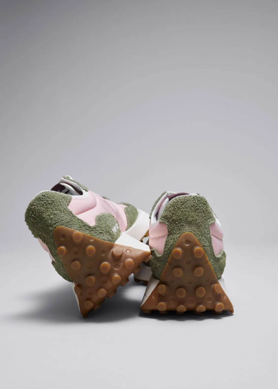 Sale & Other Stories Baskets New Balance 327 Rose