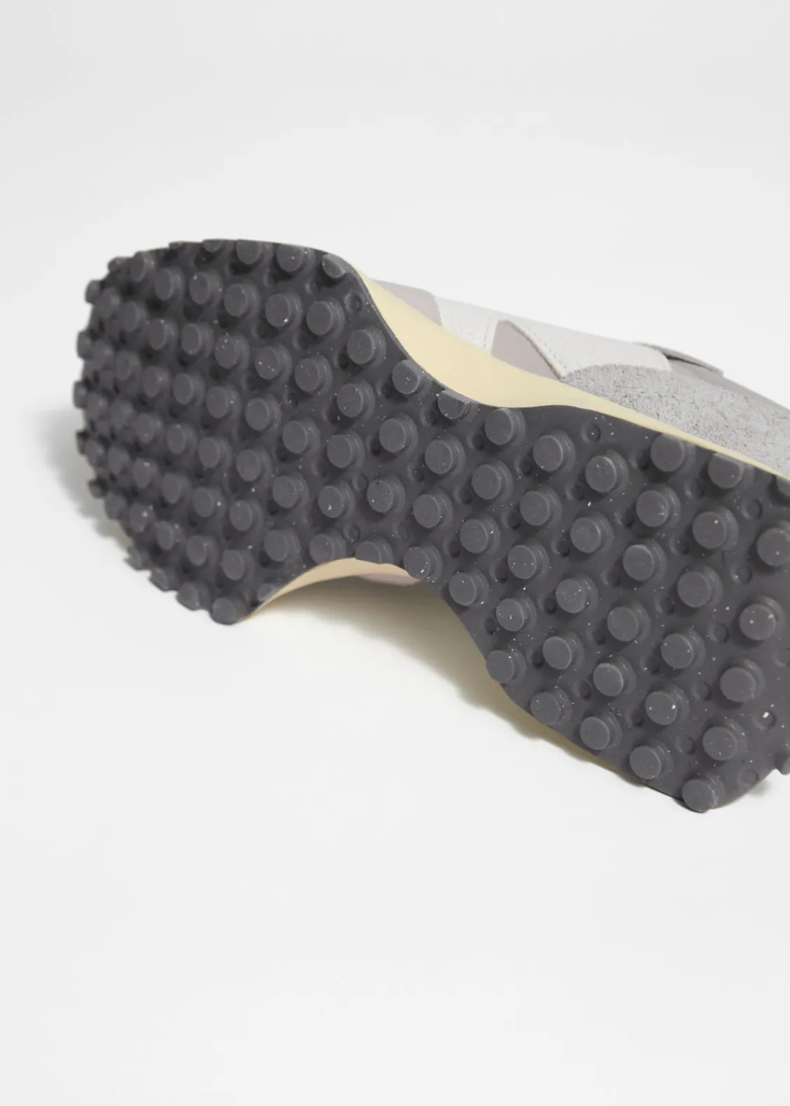 Outlet & Other Stories Baskets New Balance 327