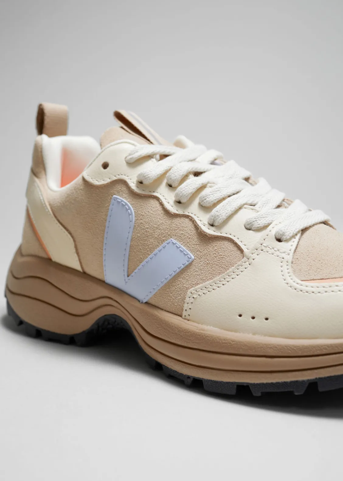 Discount & Other Stories Baskets Veja Venturi