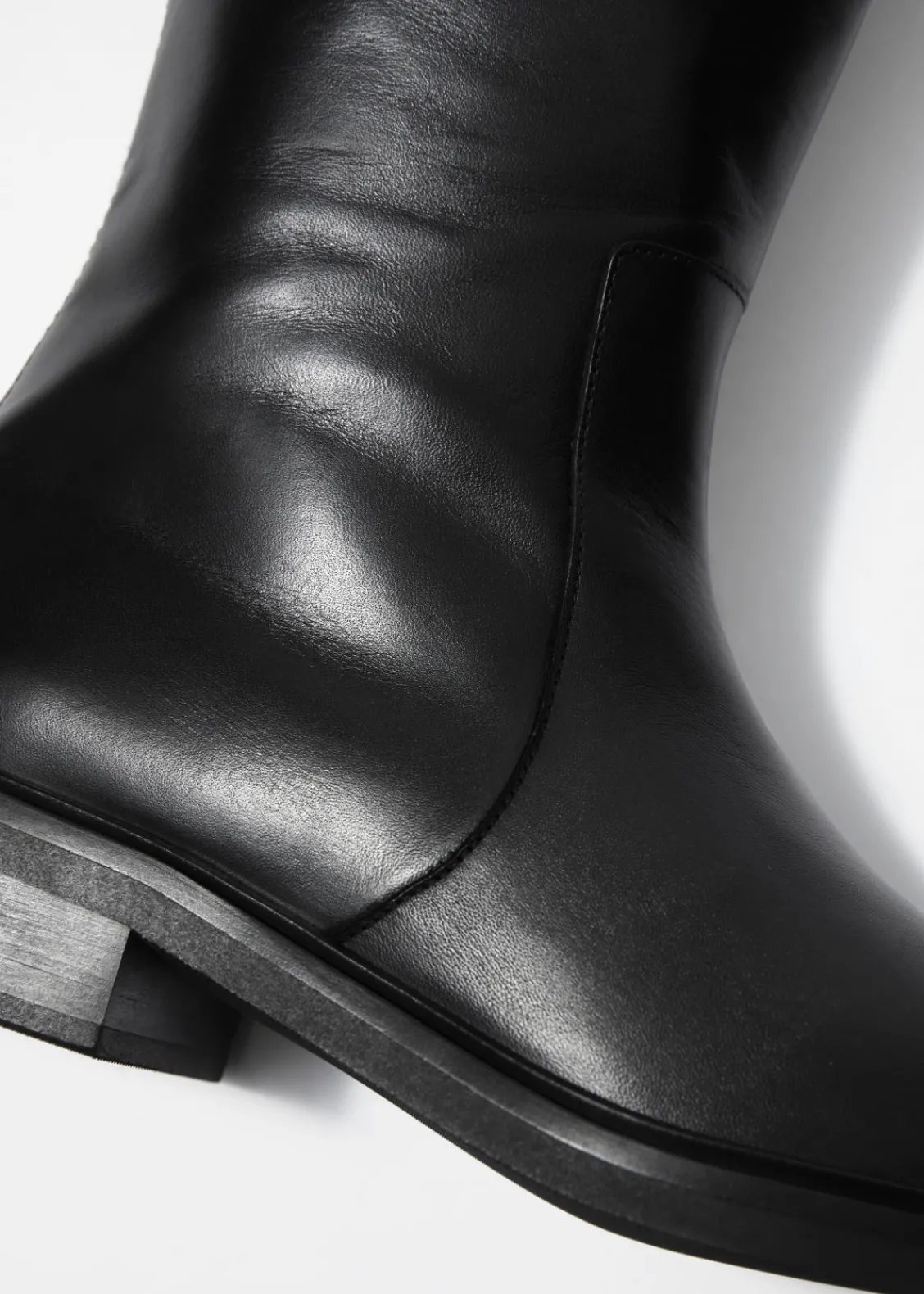 New & Other Stories Bottes De Style équitation En Cuir Noir