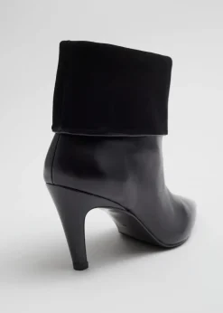 Cheap & Other Stories Bottines à Rabats Noir