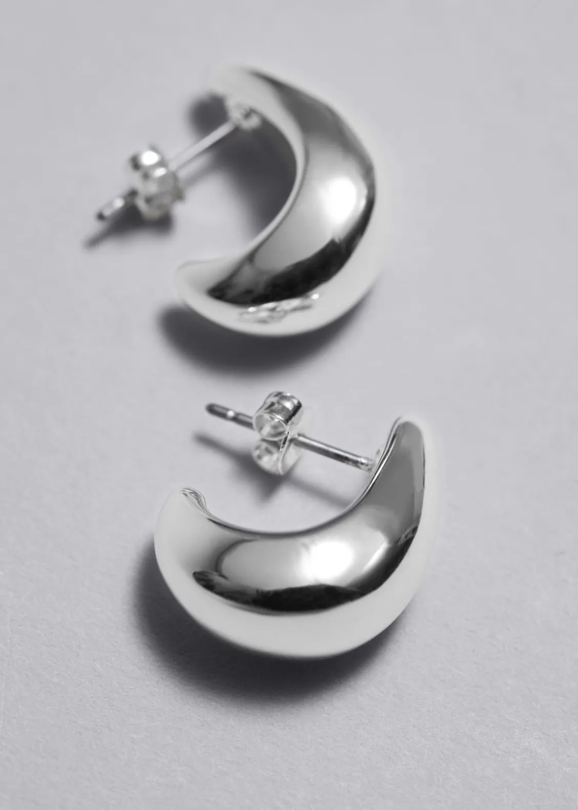 Clearance & Other Stories Boucles D'oreilles Incurvées