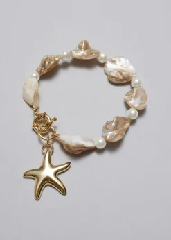 Cheap & Other Stories Bracelet à Coquillages Et Pendentif étoile De Mer Ivoire