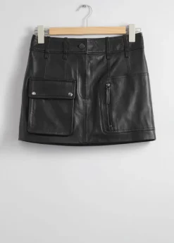 Cheap & Other Stories Mini-jupe En Cuir De Style Utilitaire Noir