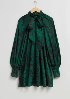 New & Other Stories Robe Courte Avec Nœud Imprimé vert