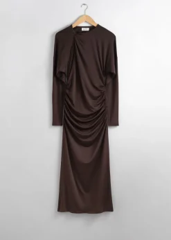 Cheap & Other Stories Robe Midi Drapée Marron foncé