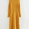 Fashion & Other Stories Robe Trapèze Ajustée En Laine Jaune