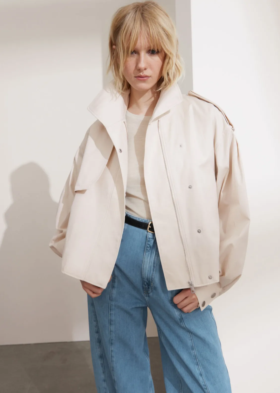 New & Other Stories Veste Oversize Ceinturée Beige