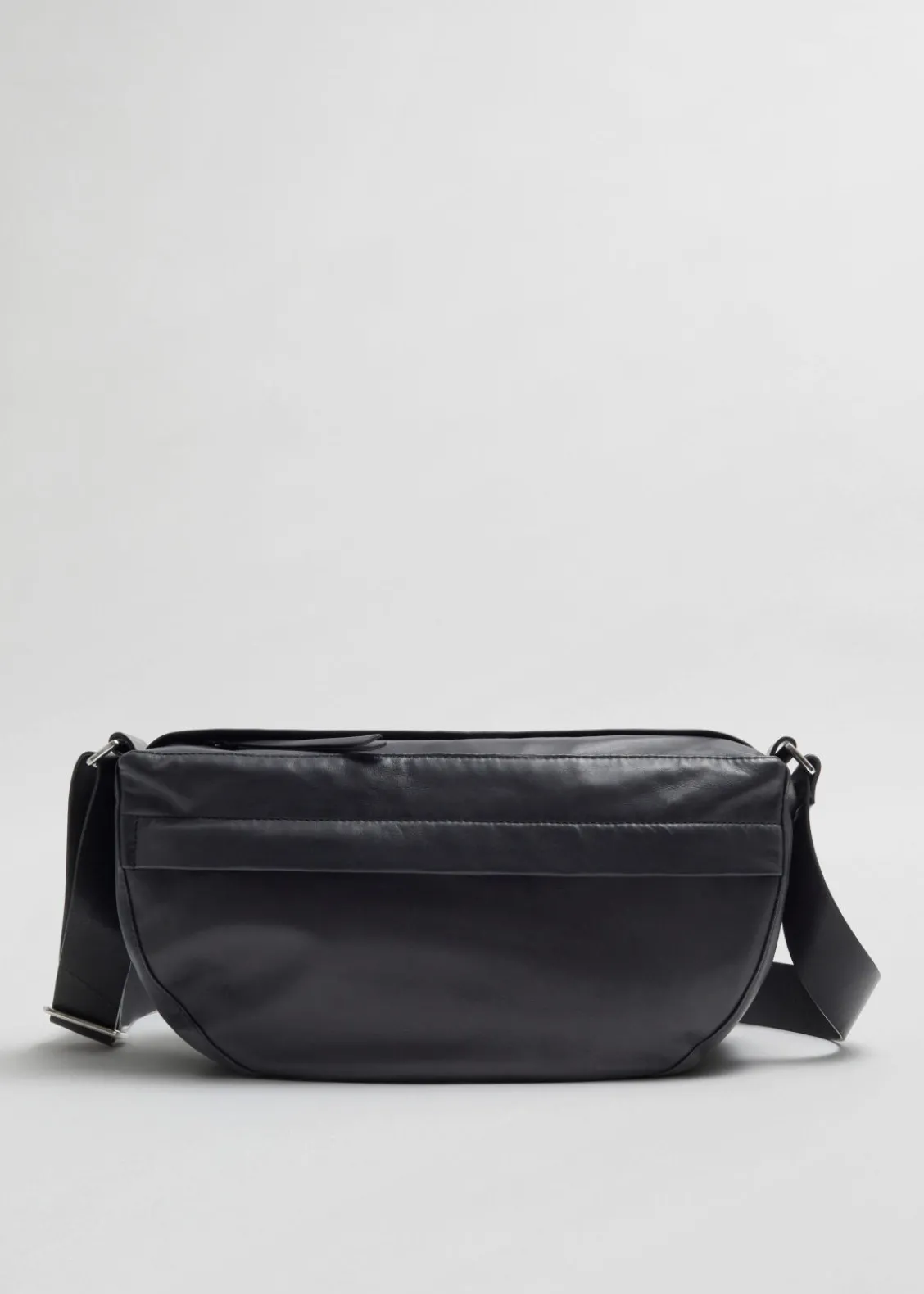 Online & Other Stories Grand Sac à Bandoulière En Cuir Noir