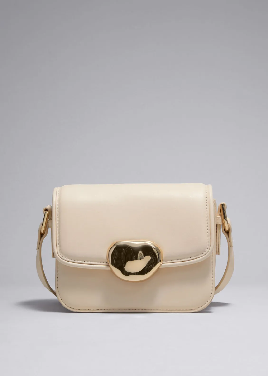 Best Sale & Other Stories Petit Sac En Cuir à Boucle Sculpturale Couleur crème