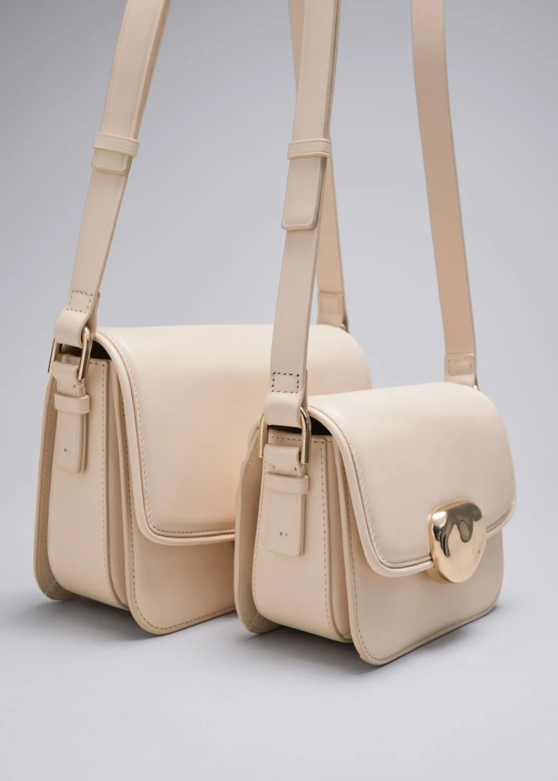 Best Sale & Other Stories Petit Sac En Cuir à Boucle Sculpturale Couleur crème
