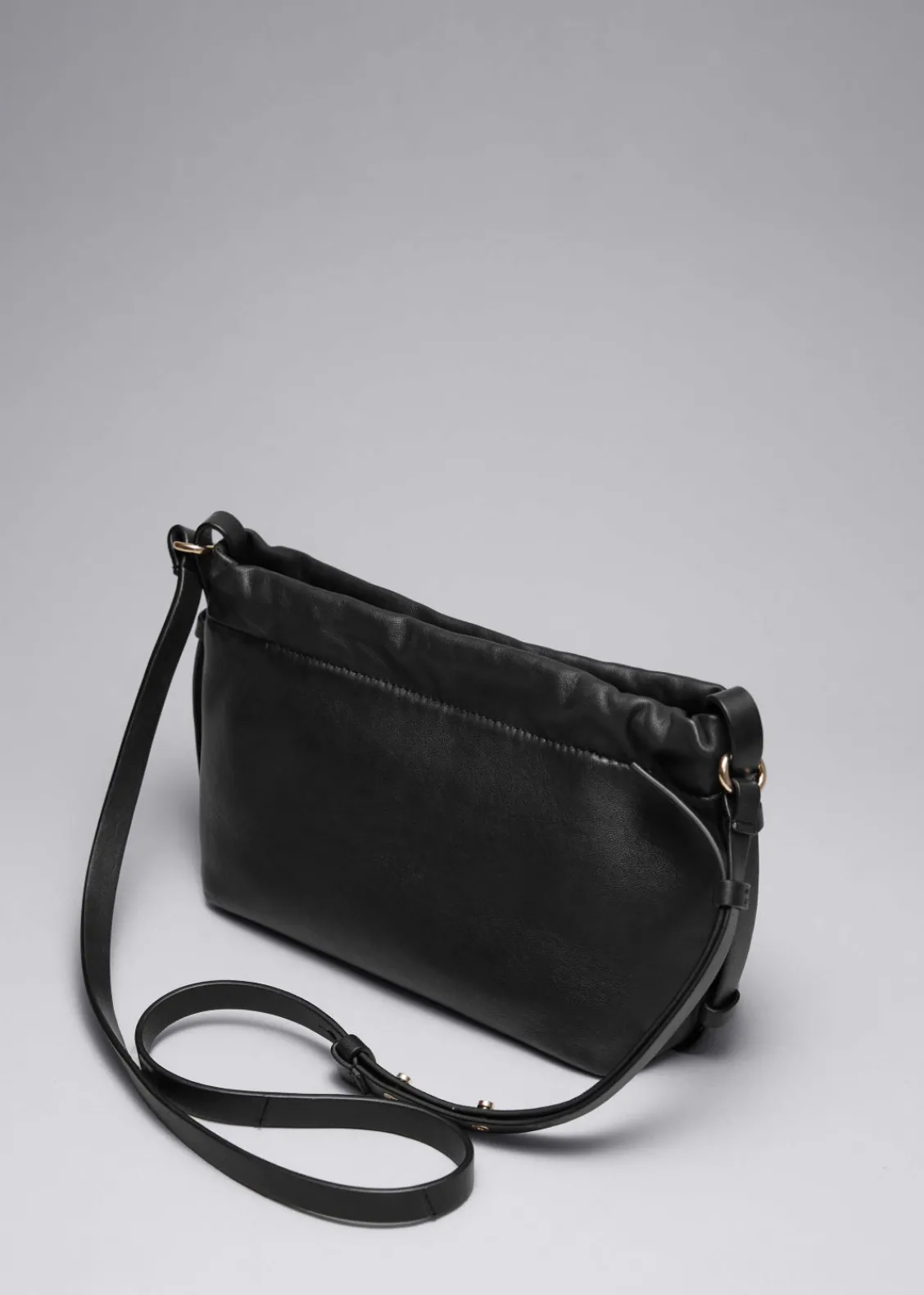 Discount & Other Stories Petit Sac Porté épaule En Cuir à Cordon De Serrage Noir