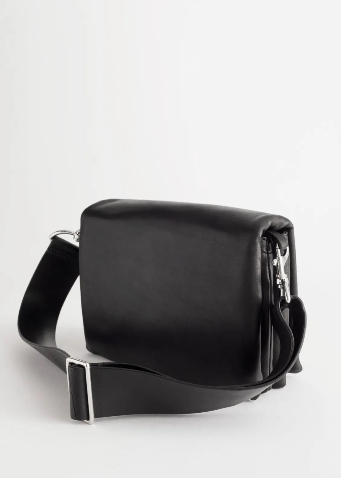 Discount & Other Stories Sac à Bandoulière En Cuir Sans Chrome Noir